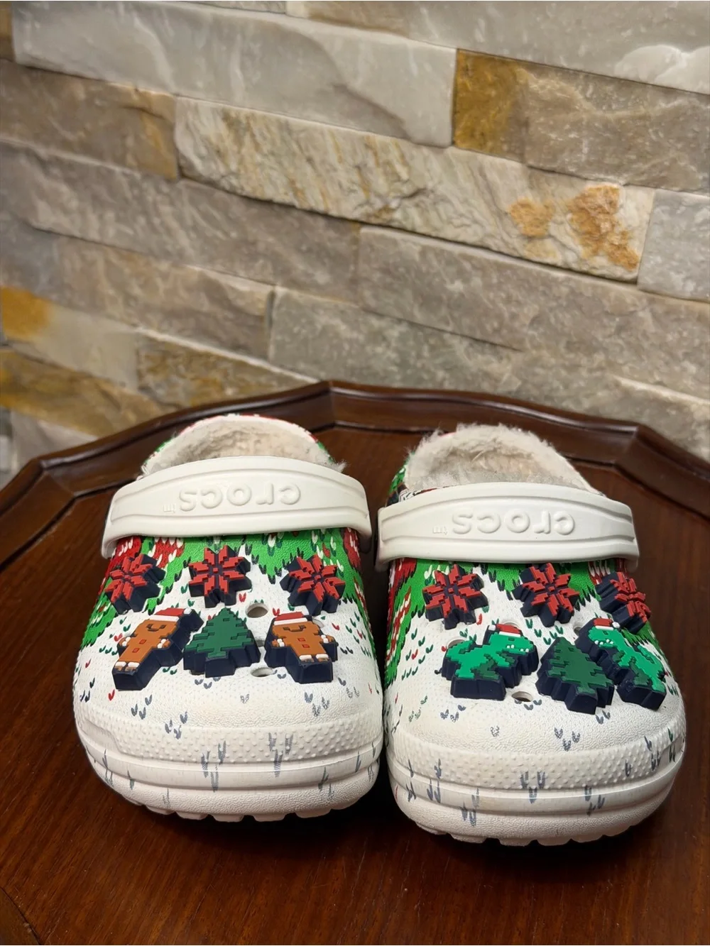 Kids Sz 7 Crocs Classic Lined White Holiday Charm Ugly Christmas Sweater Clogs